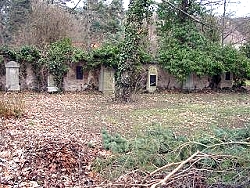 Friedhofsmauer