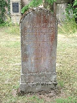 Grabstein der Fanny Hellmann